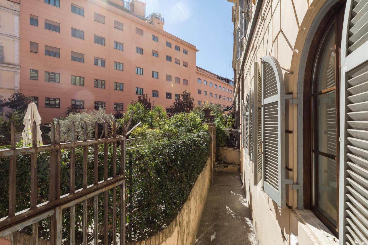 A World Aparts - 40 Sforza Rome Exterior photo
